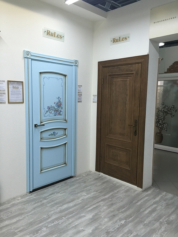 Фирменный магазин дверей “RuLes” в Казани
